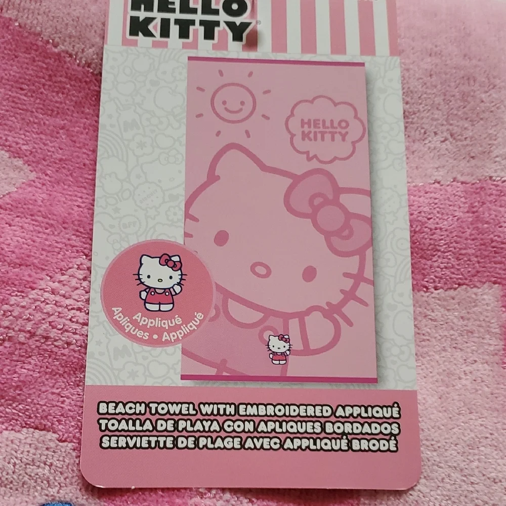 🆕️ Hello Kitty Or Bluey Beach Towel with Embroidered Applique 💓💙